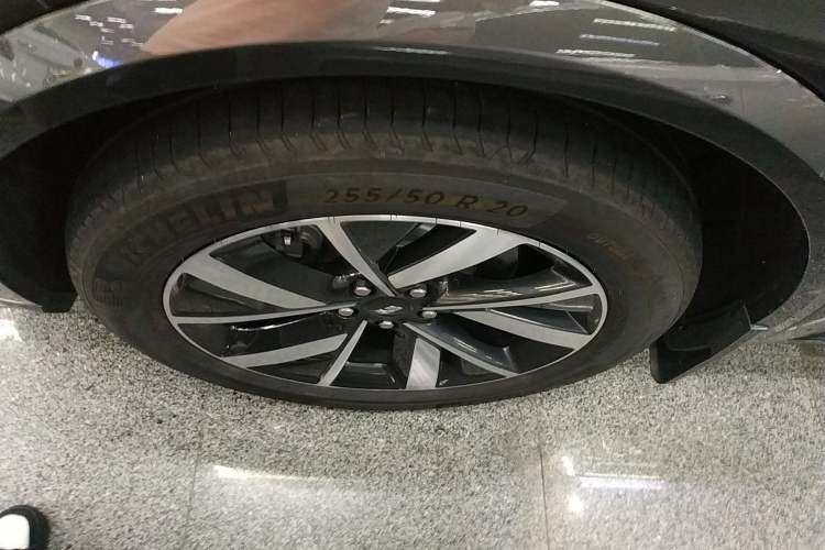 Used Li Auto L8 2023 Air model
