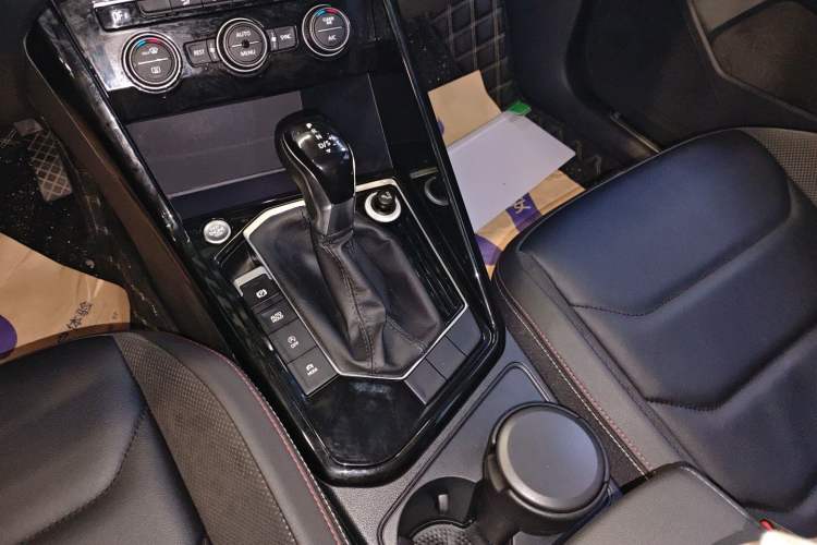 Used Volkswagen Tayron 2019 330TSI Two-Wheel Drive Luxury Model China VI Standard