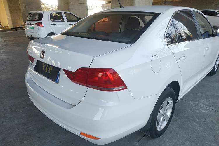 Used Volkswagen Santana 2016 1.4L Manual Fashion Edition
