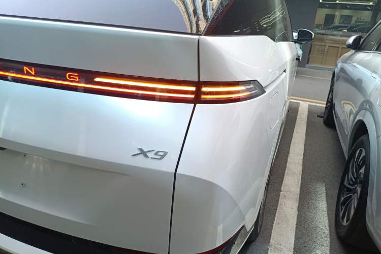 Used XPeng X9 2024 702 Ultra-Long Range Pro