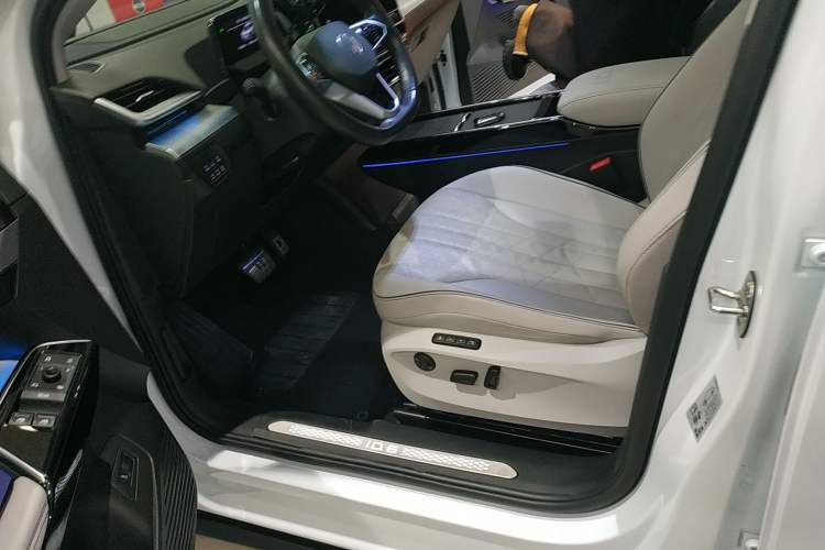 Used Volkswagen ID.6 X 2022 Kinergy Four-Wheel Drive Edition
