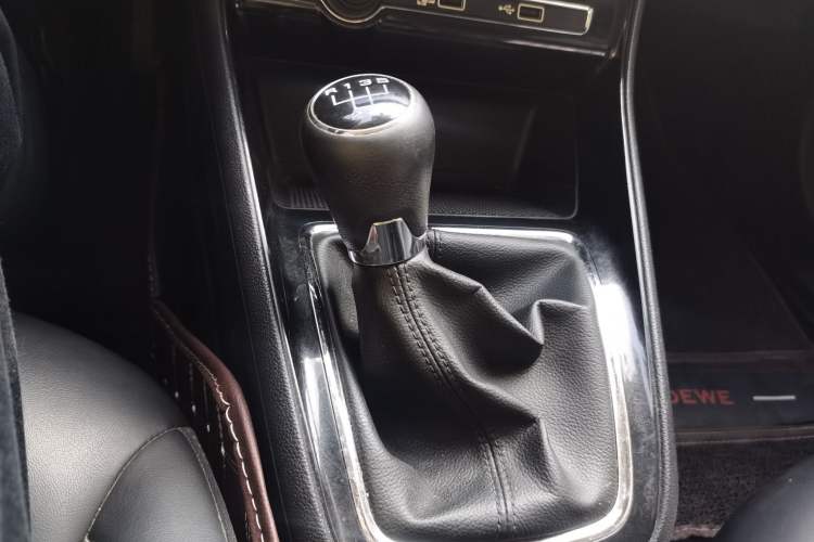 Used Roewe i5 2019 1.5L Manual 4G Connect Leehao Flagship Edition
