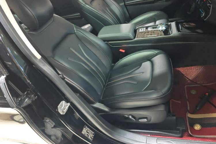 Used Ford Edge 2021 Facelifted PLUS EcoBoost 245 Two-Wheel Drive XLT 7-Seater
