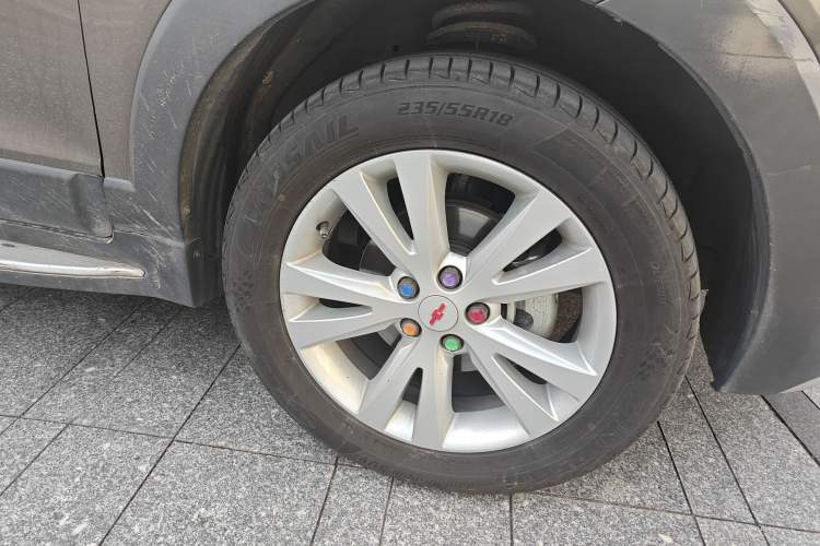 Used Chevrolet Captiva 2015 2.4L 4x4 Flagship Edition 7-Seater
