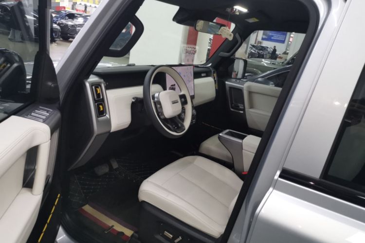 Used  V23 2025 401 Two-Wheel Drive Intelligent Driving Version