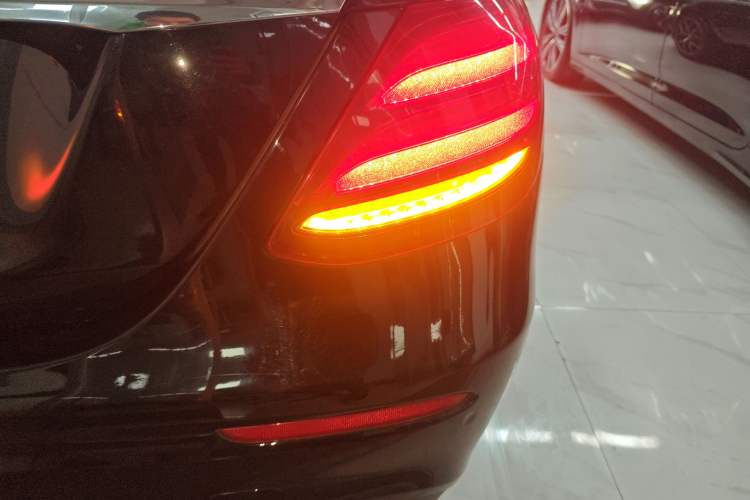 Used Mercedes-Benz E-Class 2019 E 300 L Sport Luxury Edition
