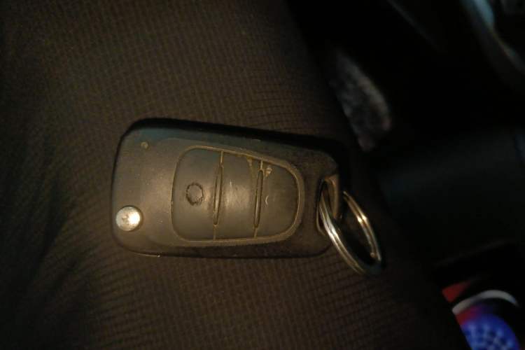 Used Kia K2 2015 Sedan 1.4L MT GLS
