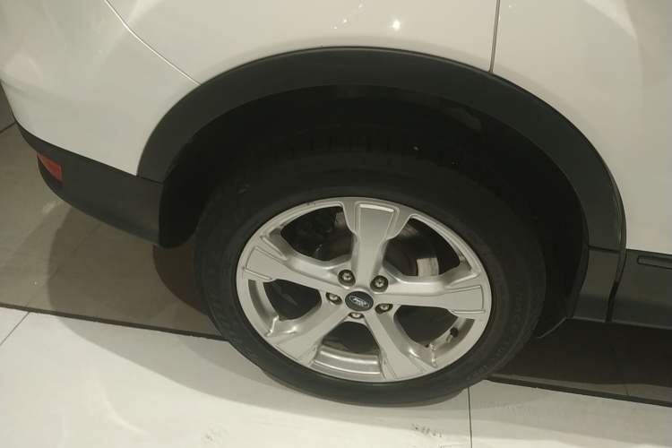 Used Ford Kuga 2017 EcoBoost 180 Two-Wheel-Drive Platinum Edition