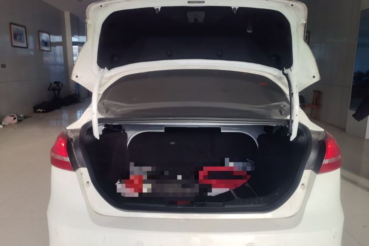 Used Ford Focus 2017 Sedan 1.6L Automatic Fashion Edition Smart Drive Version
