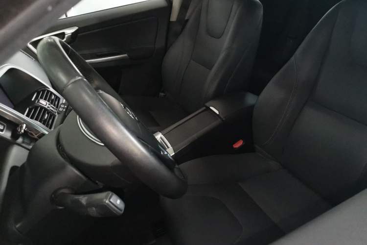 Used Volvo XC60 2017 T5 Smart Upgrade Edition
