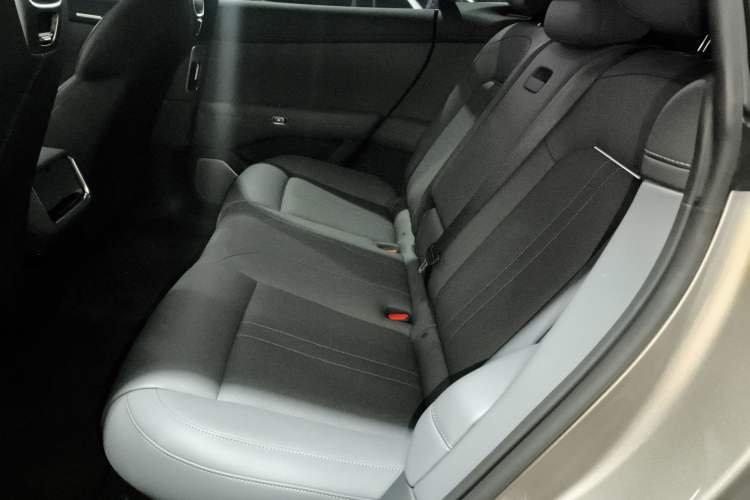 Used  YU7 2025 Ultra-Long Range Rear-Wheel Drive Version
