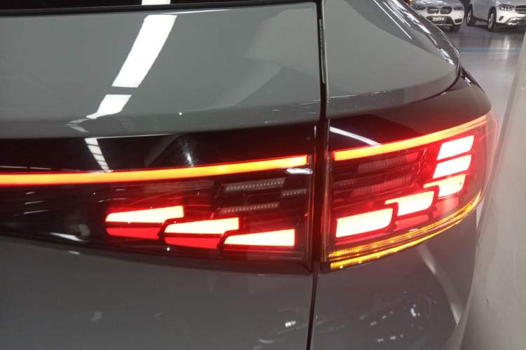 Used Volkswagen ID.4 CROZZ 2021 Long-Range Lite PRO Two-Wheel Drive Version