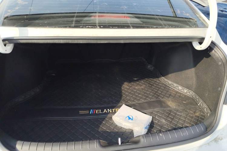 Used Hyundai Elantra 2022 1.5L CVT LUX Prestige Edition
