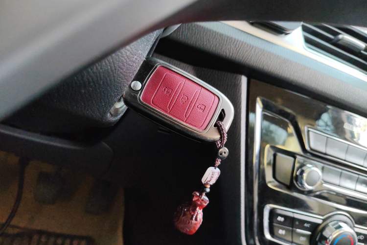 Used Changan Alsvin V7 2015 1.6L Manual Enjoyment Model China V Standard
