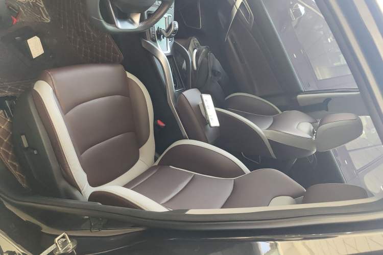 Used Geely Auto Emgrand X7 Sport 2022 1.8TD DCT Zhiya Trim