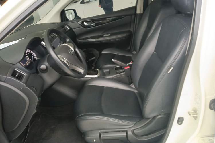 Used Nissan Tiida 2021 1.6L CVT Cool Edition
