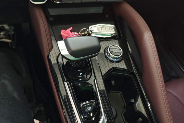 Used Geely Auto Monjaro L 2024 2.0TD High-Power Automatic Two-Wheel Drive Yunqi Version
