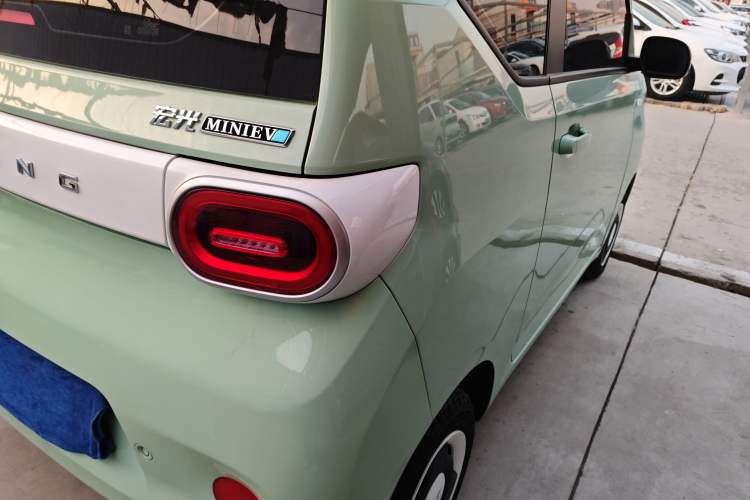 Used Wuling Hongguang MINIEV 2024 3rd Generation 215km Youth Edition
