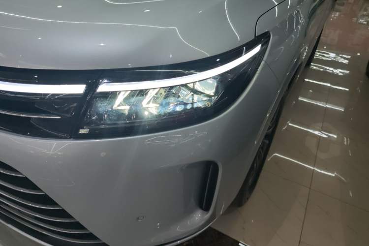 Used Hima AITO M7 2024 1.5T Rear-Drive Plus Version 5 Seats
