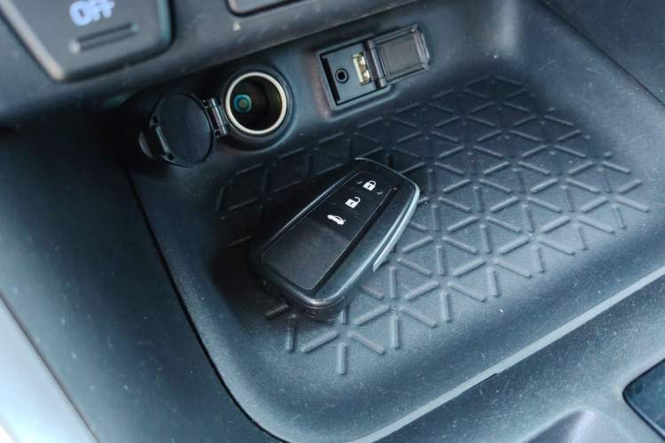 Used Toyota RAV4 2020 2.0L CVT Two-Wheel Drive Fashion PLUS Edition
