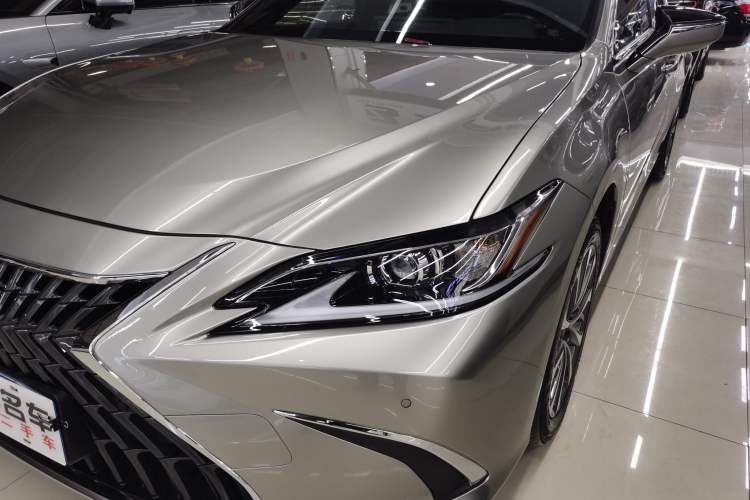 Used Lexus ES 2023 260 Excellence Edition
