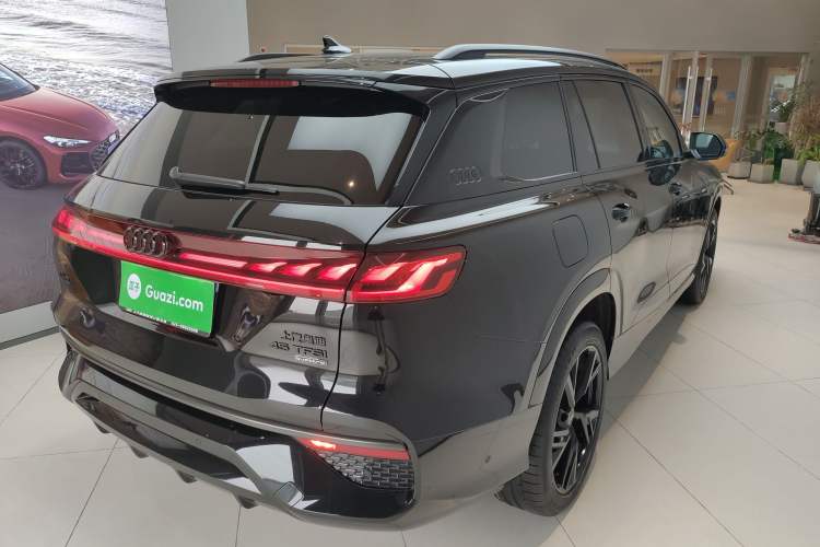 Used Audi Q6 2024 45 TFSI quattro Black Warrior Edition 6 Seats