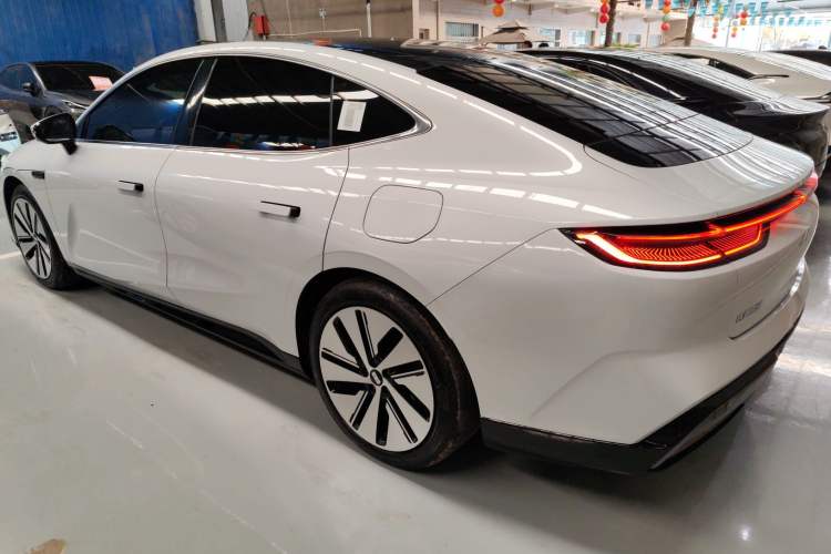 Used  E8 2024 665 km Range Rear-Drive Starship Long-Range Version
