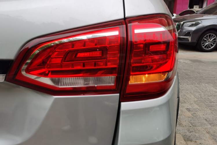 Used Haval H6 2015 Sport Edition 1.5T Automatic Two-Wheel Drive Luxury Model
