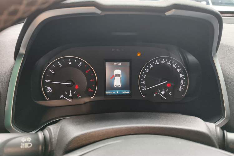 Used Wey VV5 2017 2.0T Ultra-Luxury Version
