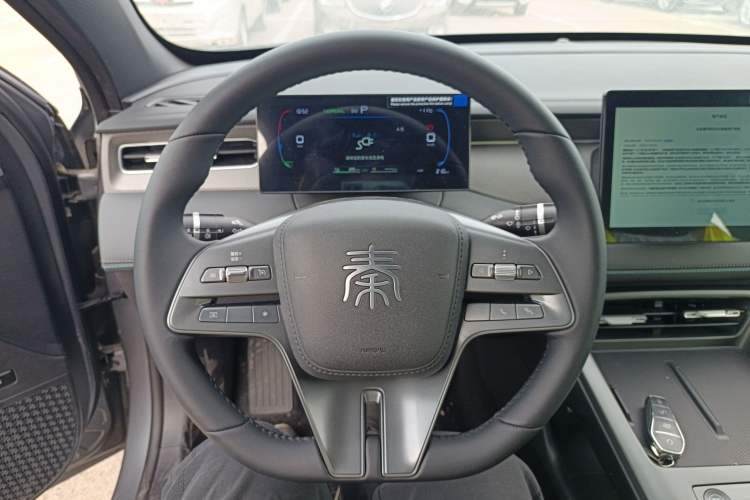 Used BYD Qin PLUS 2025 DM-i Smart Drive 55KM Leading Model