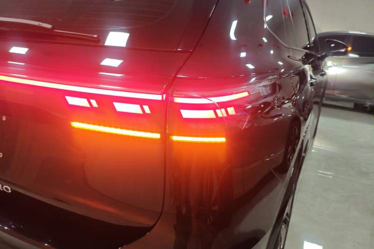 Used Volkswagen Tiguan L 2024 PRO 330TSI Two-Wheel Drive R-Line Prestige Edition
