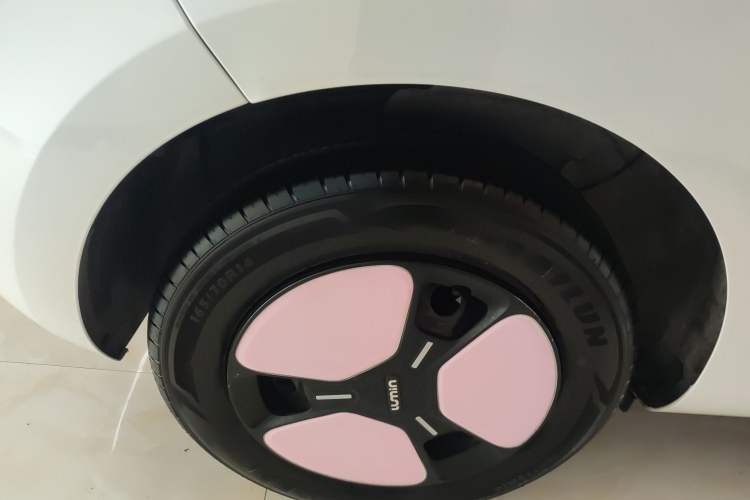 Used  Lumin 2023 301km Honey Dew Edition