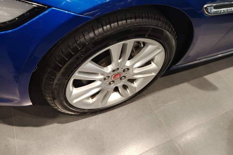 Used Jaguar XEL 2019 2.0T 200 PS Deluxe Edition
