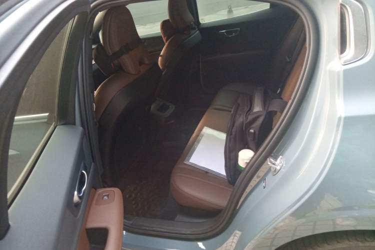 Used Volvo S60 2023 B4 Zhiyuan Luxury Edition
