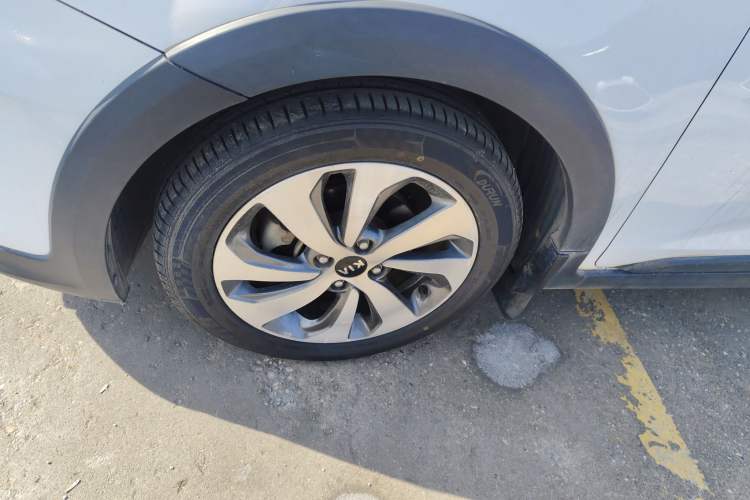 Used Kia KX Cross 2017 1.4L AT GLS
