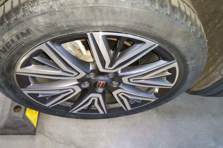 Used Hongqi HS5 2022 Facelifted Version 2.0T Smart Connect Flagship All-Wheel-Drive Edition
