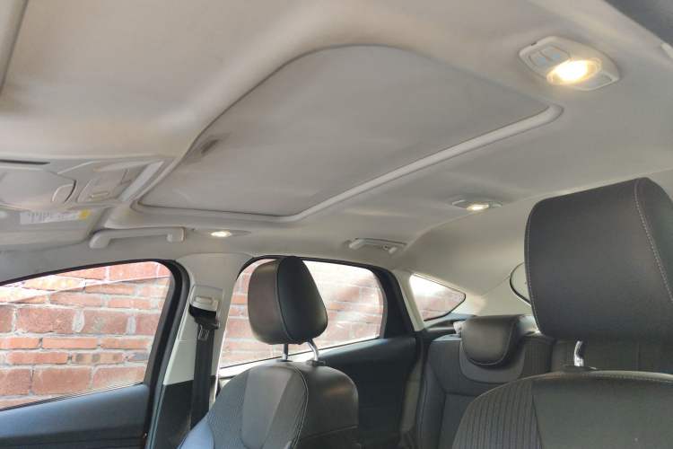 Used Ford Focus 2012 Hatchback 1.6L Automatic Fashion Edition
