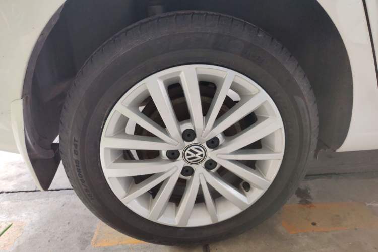 Used Volkswagen Santana 2017 Haval H9 1.6L Automatic Comfort Edition
