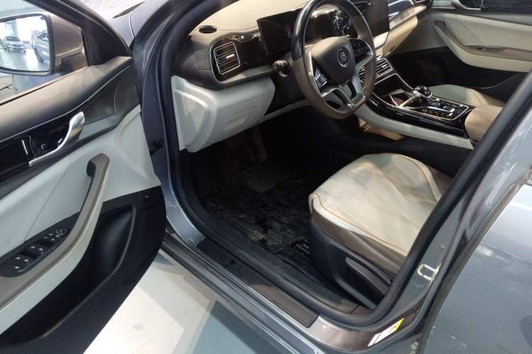 Used BYD Qin PLUS 2023 Champion Edition EV 420KM Leading Model
