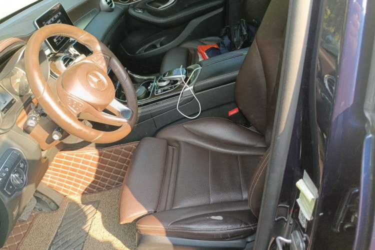 Used Mercedes-Benz GLC 2017 GLC 260 4MATIC Luxury Model
