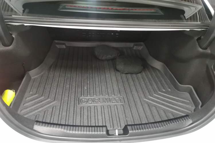 Used Mercedes-Benz C-Class 2024 Second Facelift C 260 L Starry Night Sport Edition
