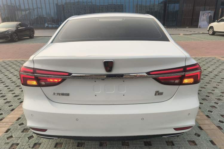Used Roewe i6 2020 PLUS 1.6L CVT 4G Connected Glory Luxury Edition
