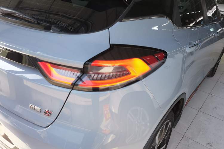 Used Geely Auto Emgrand S 2022 1.4T CVT Crossover Player Edition
