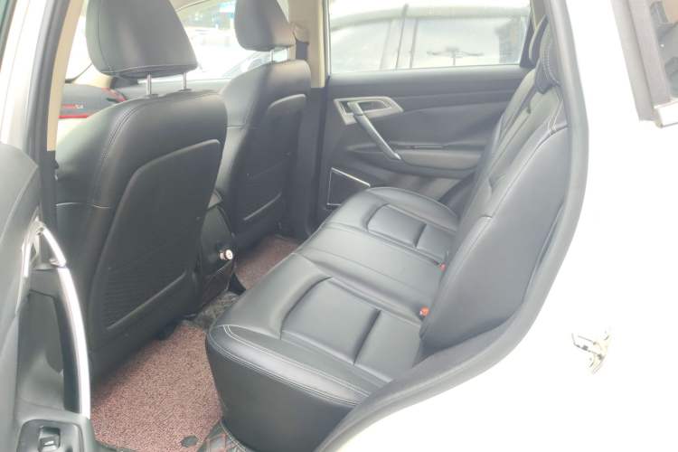 Used Geely Auto Emgrand X7 Sport 2016 2.0L Manual ZhiShang Version
