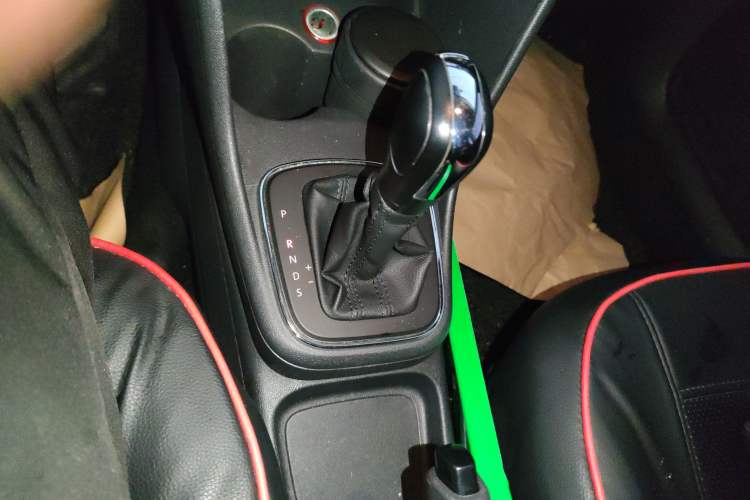 Used Volkswagen Polo 2014 1.6L Automatic Comfort Edition