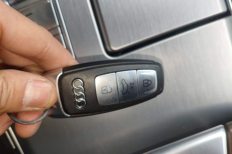 Used Audi A7L 2024 45TFSI quattro S-line Visionary Edition Flow Crystal Package