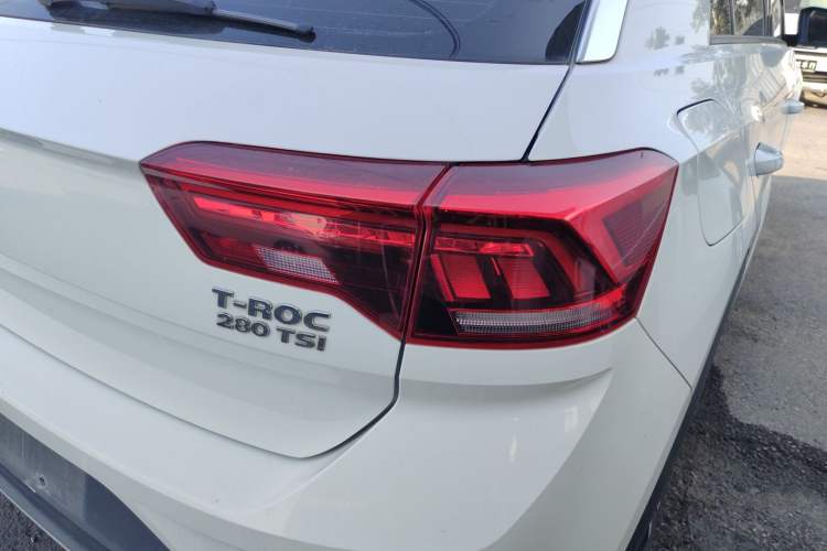 Used Volkswagen T-ROC 2019 280TSI DSG Two-Wheel Drive Comfort Version China VI Standard
