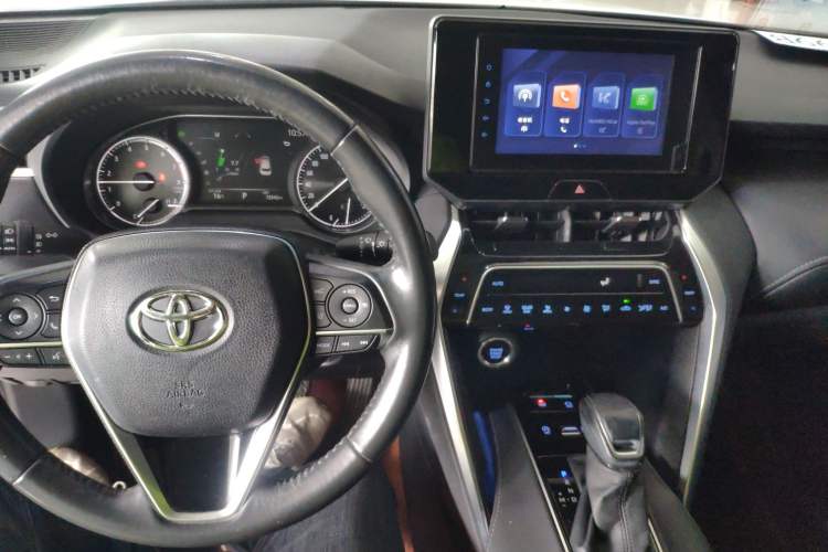 Used Toyota Harrier 2022 2.0L CVT Two-Wheel Drive Luxury Edition