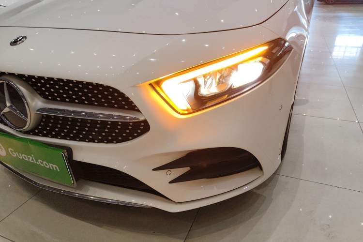 Used Mercedes-Benz A-Class 2020 Restyled A 200 L Sport Sedan Fashion Version
