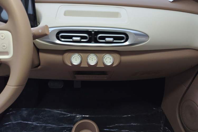 Used Wuling Hongguang MINIEV 2025 Four-Door Version Advanced Edition
